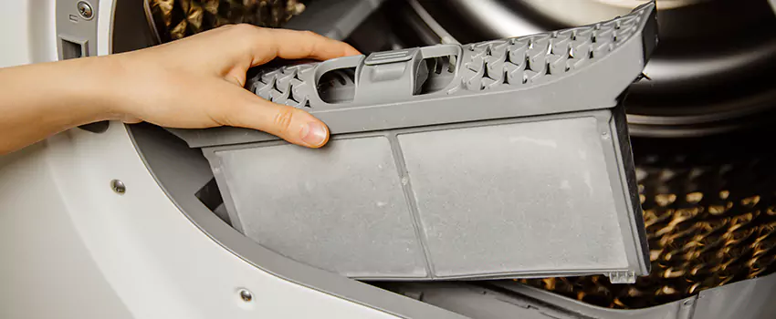 Signs Of A Clogged Dryer Lint Trap in Palmdale, California